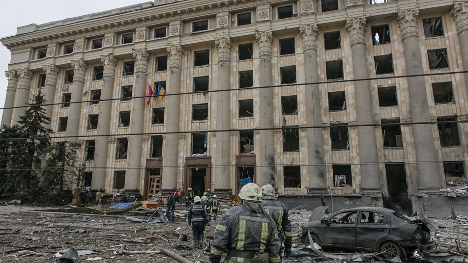 Вул. Сумська, 64, наслідки бомбардувань, фото: Павло Дорогой