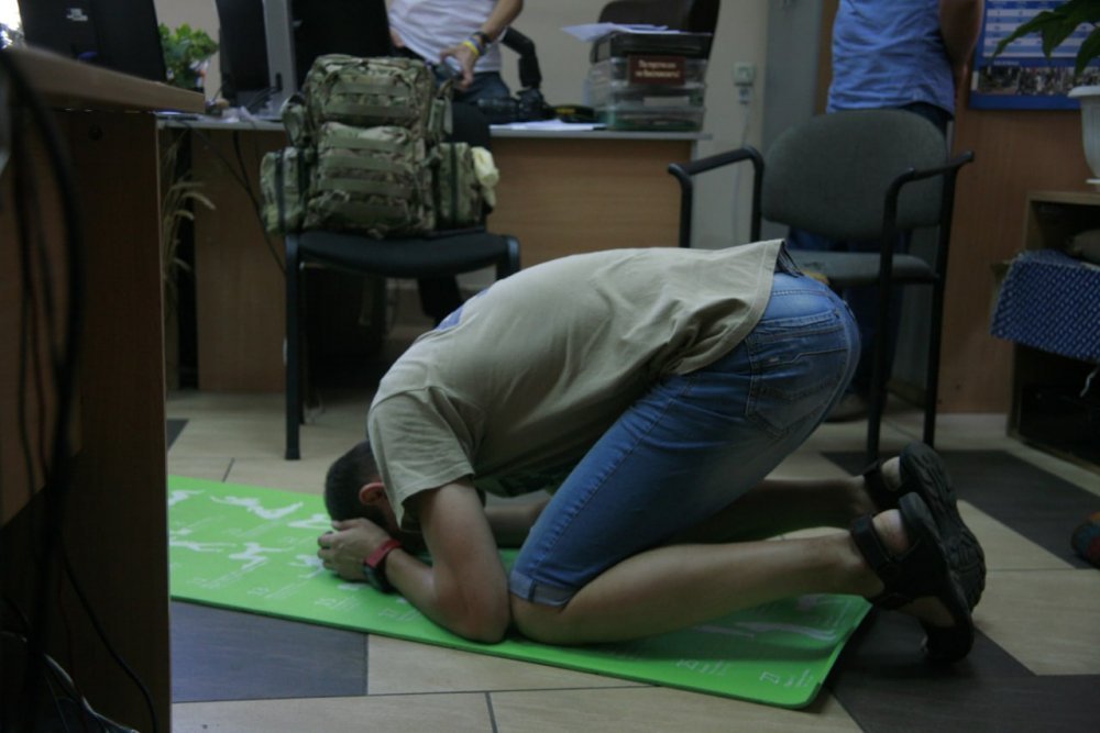 У такому положенні ви врятуєте немовля, навіть якщо втратите свідомість