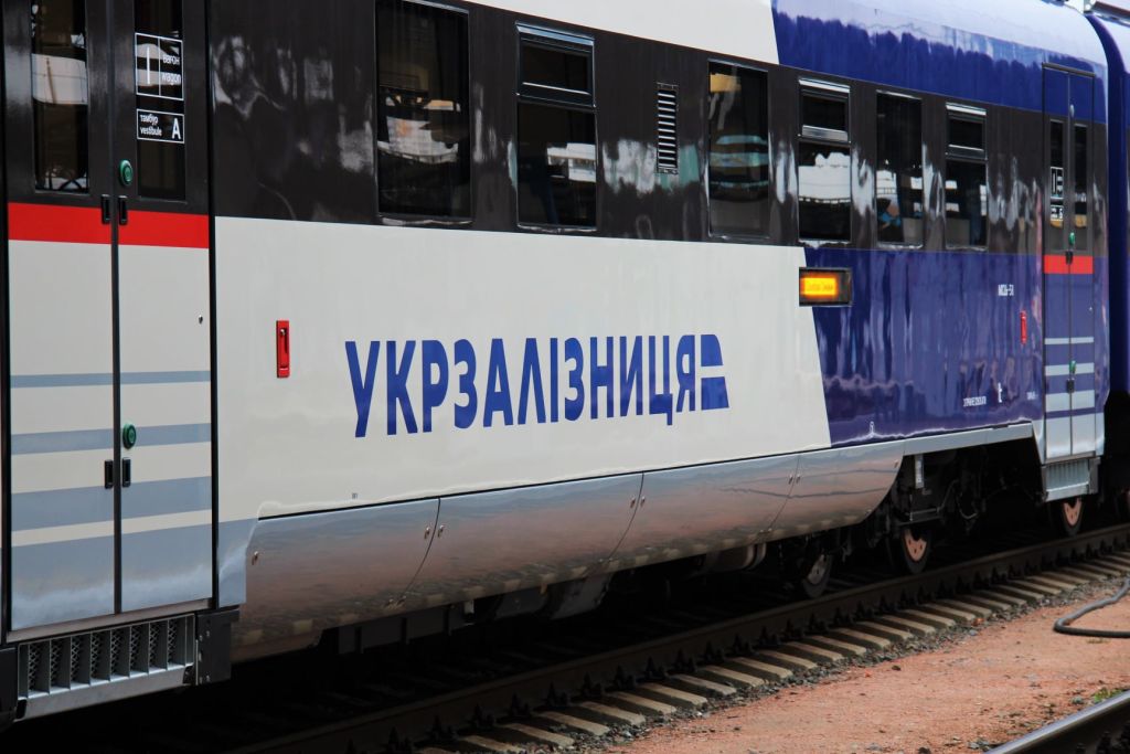8000 співробітників Укрзалізниці зараз захищають Україну від збройної агресії росії