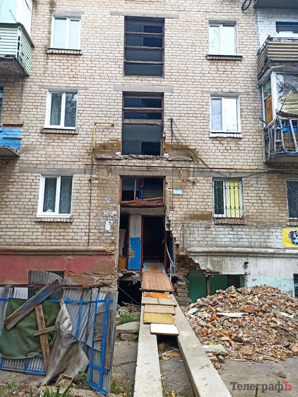 Василівка. Коли чоловік жив на заправці 16 діб, ходив сюди купатися