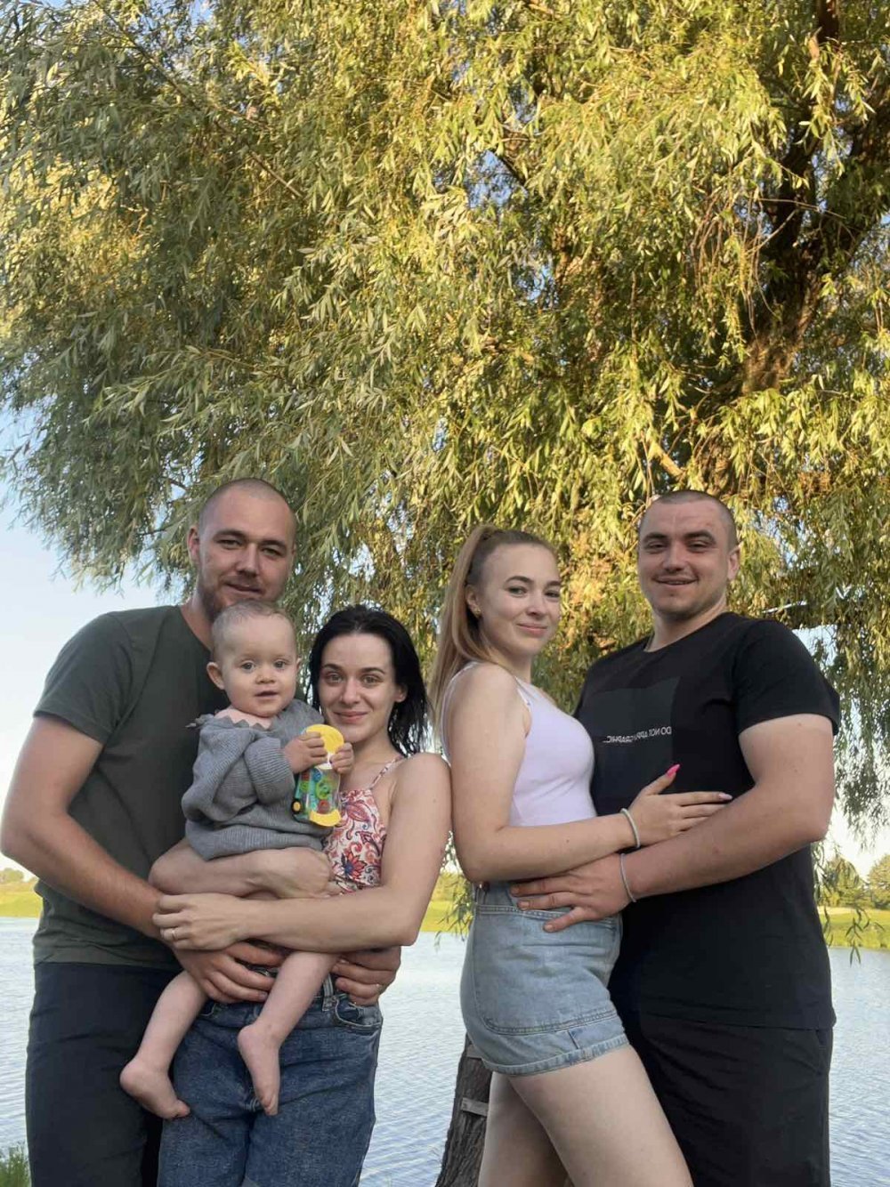 Влада та Дмитро з кумами