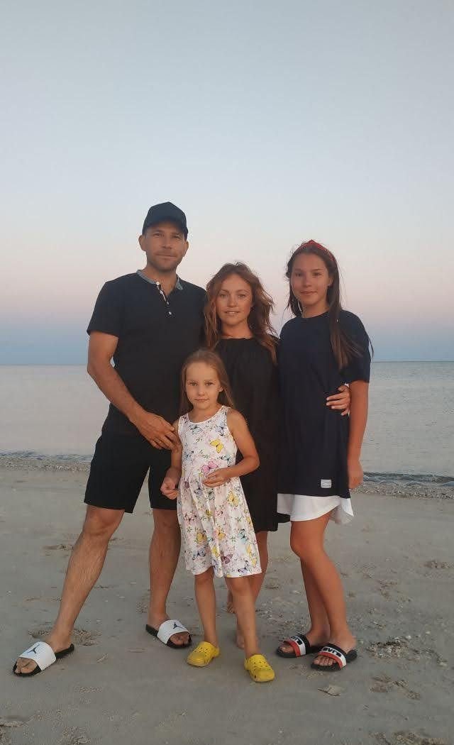 Анастасія з родиною