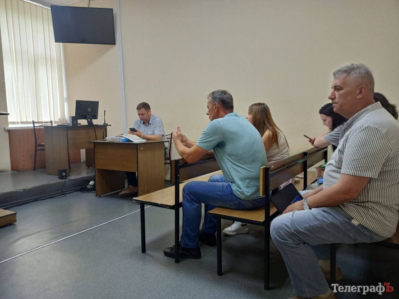 <span class="custom-bold">Рішення буде у листопаді: медики кременчуцької «швидкої» чекають на ухвалу суду щодо скасування своїх доган</span>