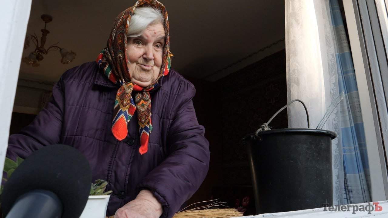 Пані Зоя, мешканка однієї з квартир на першому поверсі