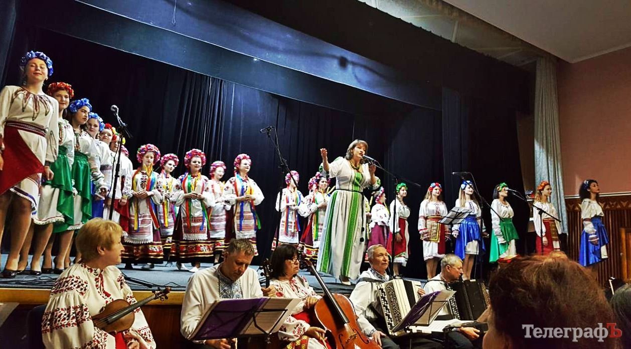 75-та річниця Р.Кириченко.Тетяна Булат разом зі своїм колективом КПЛ ім.А.С.Макаренка