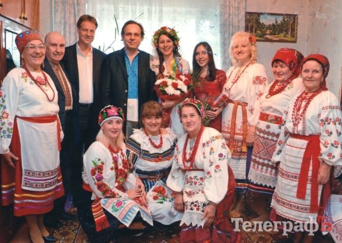 29. Славутяни на швеському весіллі за українським звичаєм