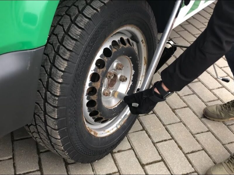 <span class="custom-bold">Міняємо шини/диски, готуємо авто до зими. До кого звертатися у Кременчуці</span> <span class="spec-label">Партнерський проєкт</span>