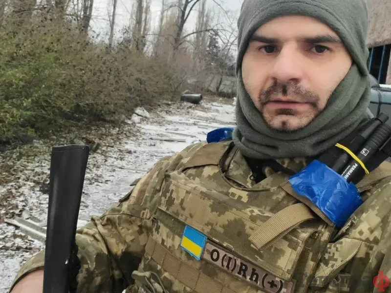 <span class="custom-bold">Десантнику з Кременчука потрібна допомога у ремонті автівки, яка на фронті вивозить поранених</span>