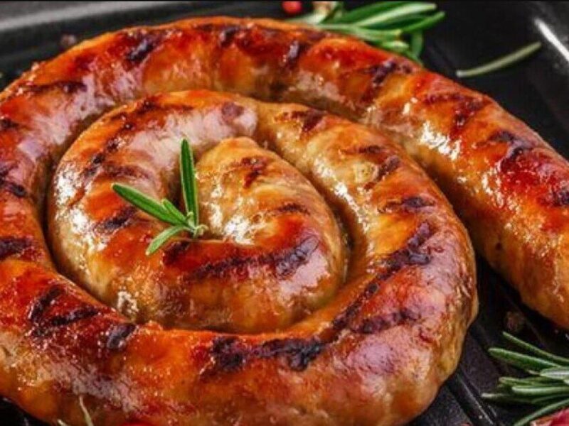 Домашня ковбаса – готуємо на Великдень з газетою «Для дому і сім’ї»