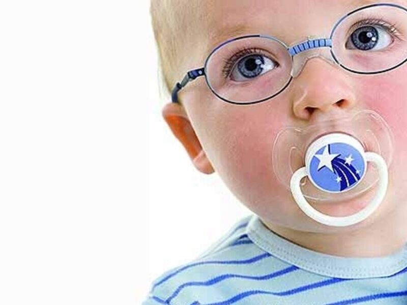 Профілактика порушень зору у малюка: що слід знати майбутній мамі