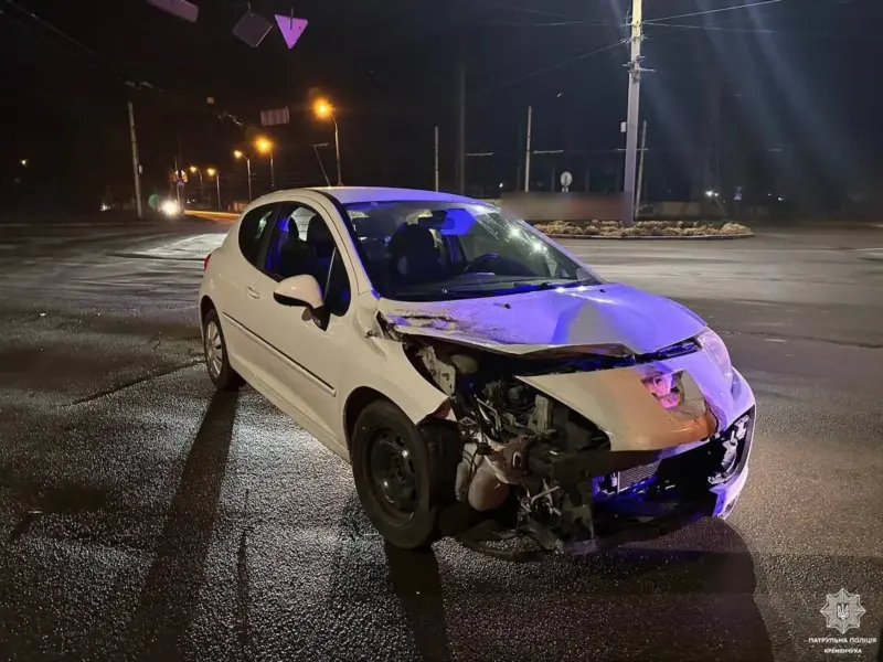 Патрульна поліція розшукала водія, який скоїв ДТП у центрі Кременчука та залишив місце події