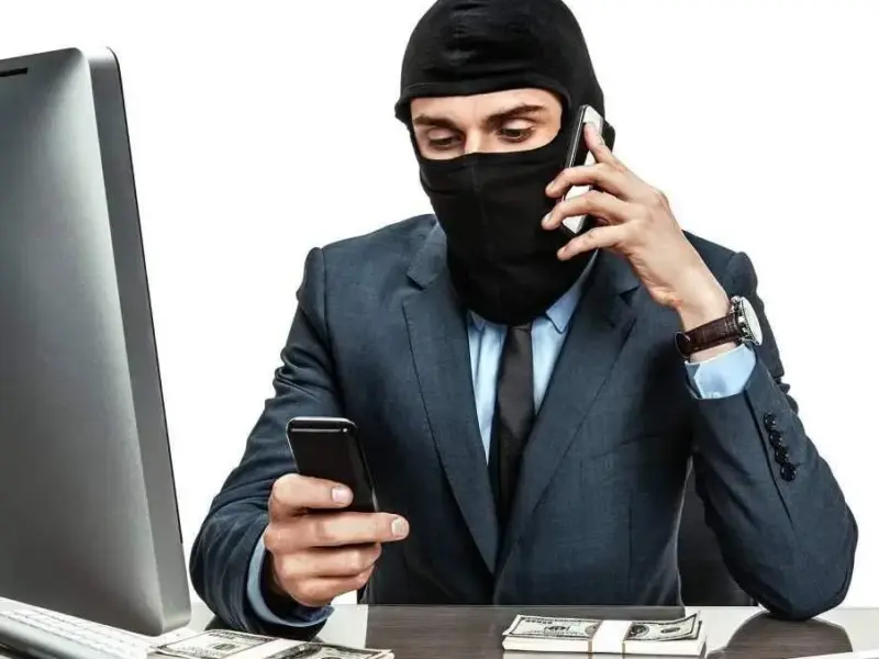 У Кременчуці шахраї виманили у людей понад 240 тисяч гривень