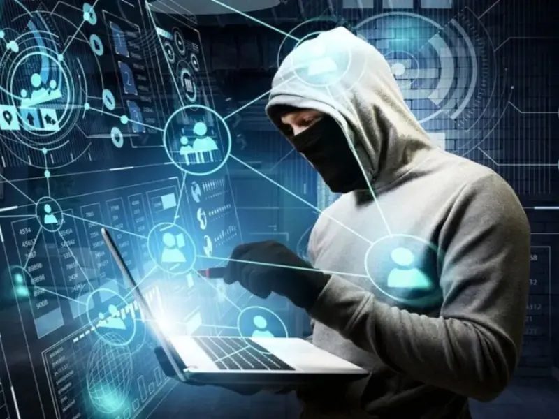 У Полтаві шахраї виманили понад 330 тисяч гривень, представившись правоохоронцями поліції та СБУ