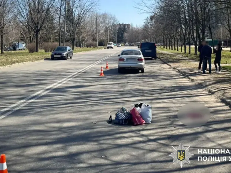 У Полтаві легковик збив жінку на переході