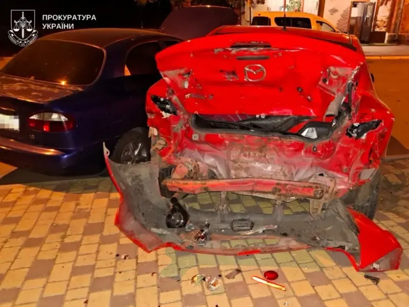 <span class="custom-bold">Чоловік, який торік у центрі Кременчука протаранив дві автівки, отримав умовний термін</span> <img src="https://www.telegraf.in.ua/wp-content/uploads/2026/03/video.svg" alt="" class="feed-icon" style="width: 20px; height: 20px; vertical-align: middle;" />