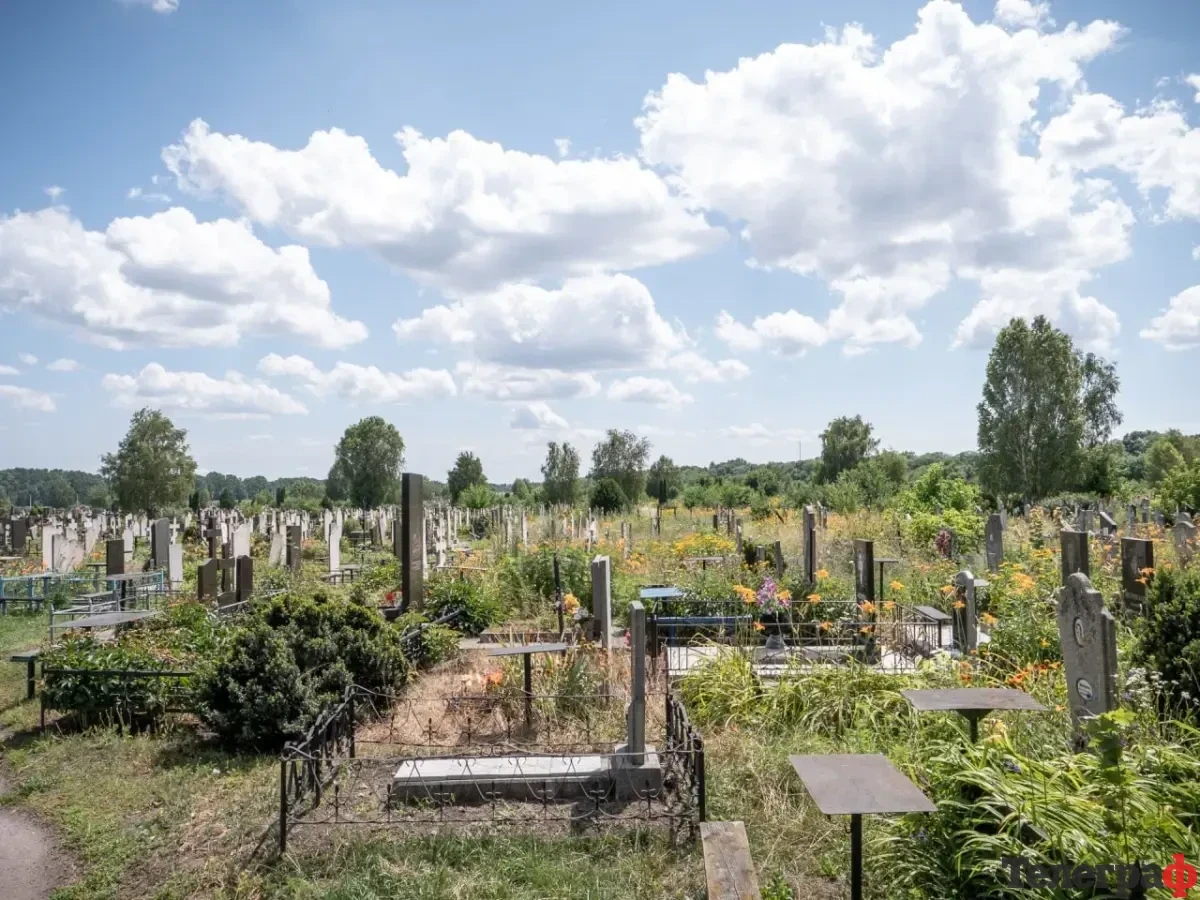 На Полтавщині судили чоловіка за наругу над могилами