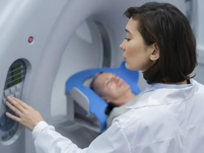 Для онкопацієнтів розширили безоплатну діагностику: нові лабораторні дослідження та інструментальні обстеження