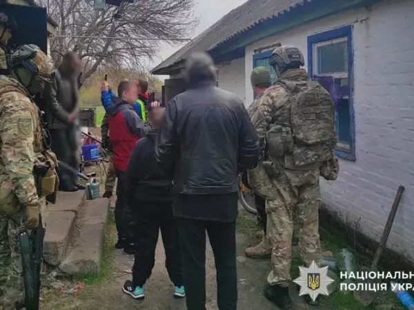 На Полтавщині затримали чоловіка, який мав при собі пів кіло наркотиків