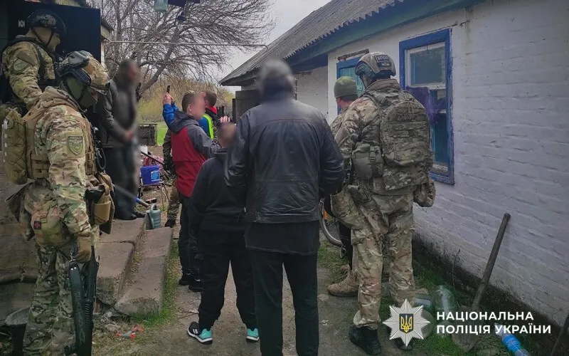 На Полтавщині затримали чоловіка, який мав при собі пів кіло наркотиків