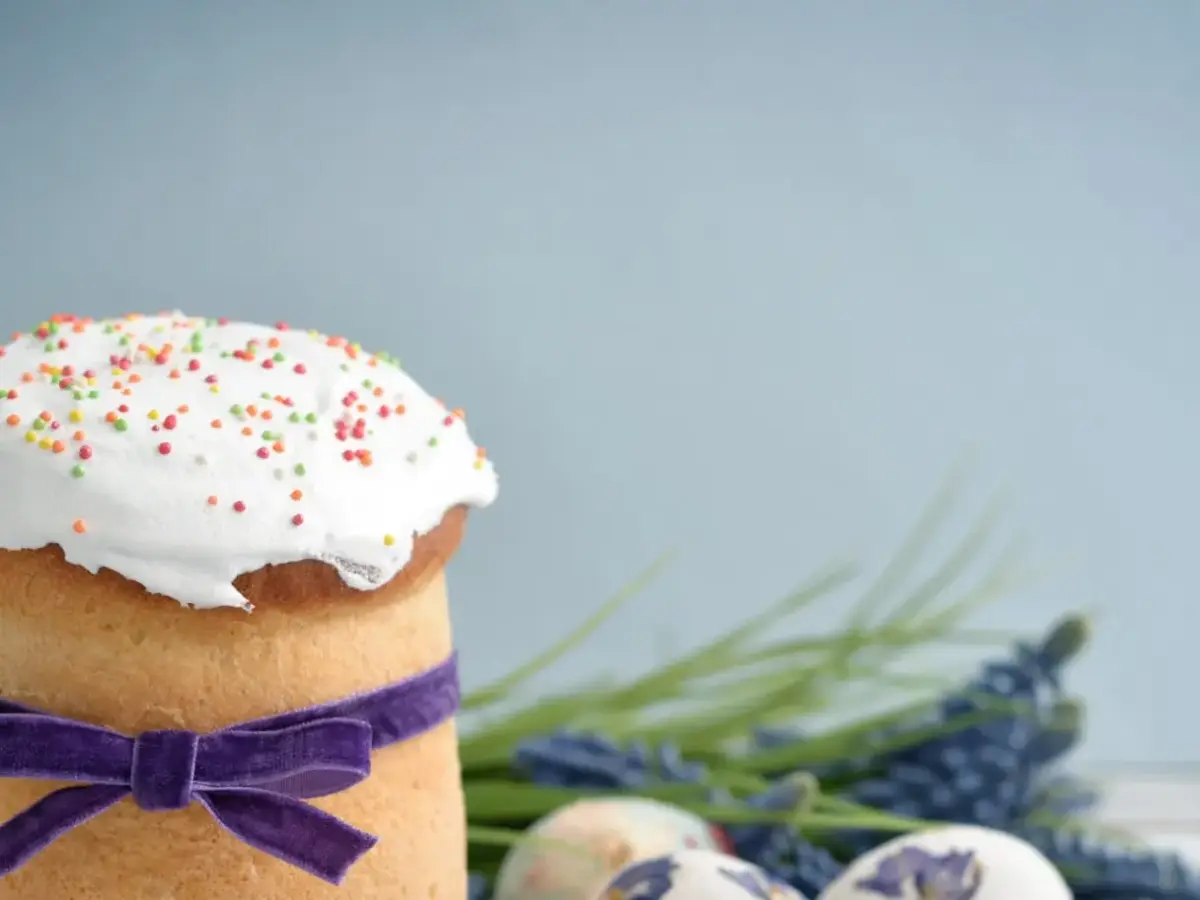 Паска на Великдень: купити чи спекти — скільки це коштує у 2026 році