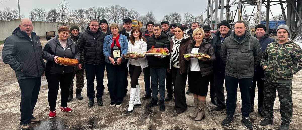 <span class="custom-bold">Керівниця ФГ «Відродження-2007» Яна Кабачок про те, як виживає агробізнес під час війни</span> <img src="https://www.telegraf.in.ua/wp-content/uploads/2026/03/gallery.svg" alt="" class="feed-icon" style="width: 20px; height: 20px; vertical-align: middle;" /> <img src="https://www.telegraf.in.ua/wp-content/uploads/2026/03/video.svg" alt="" class="feed-icon" style="width: 20px; height: 20px; vertical-align: middle;" />