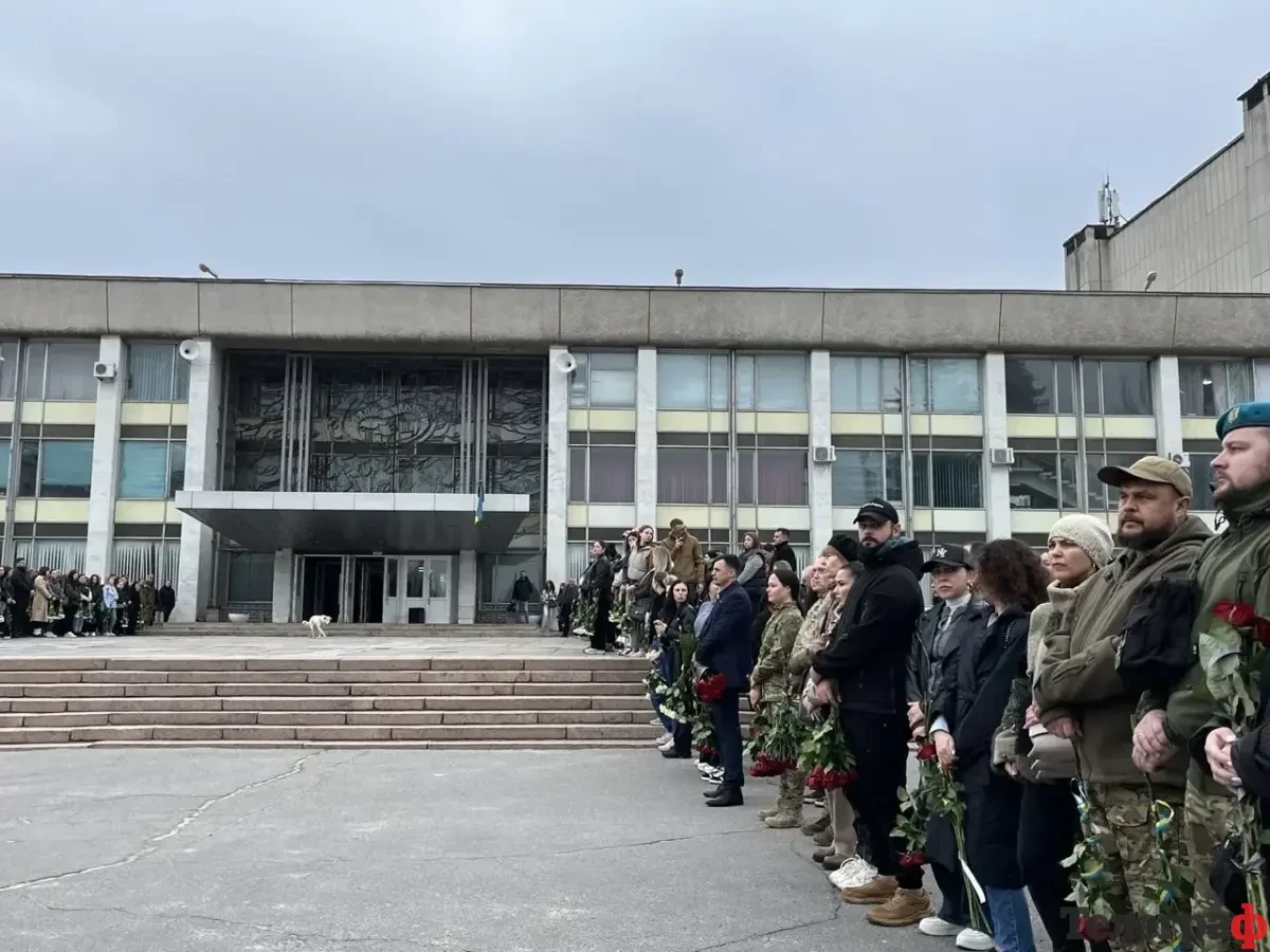 «Він загинув, так і не зрозумівши, що за життя був героєм»: Кременчук попрощався з Олександром Жуковим