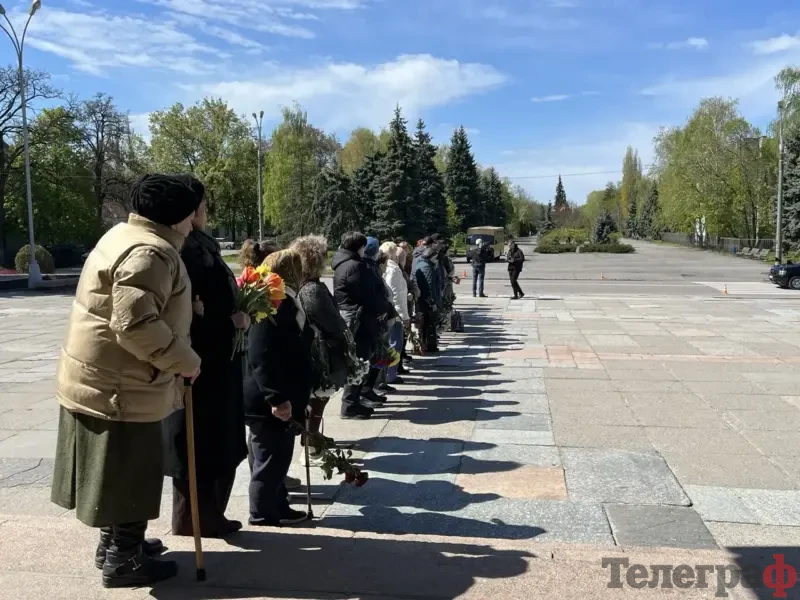 <span class="custom-bold">«Навіть коли він був спокійним він був воїном»: у Кременчуці попрощались з загиблим захисником Сергієм Харченком</span> <img src="https://www.telegraf.in.ua/wp-content/uploads/2026/03/gallery.svg" alt="" class="feed-icon" style="width: 20px; height: 20px; vertical-align: middle;" />