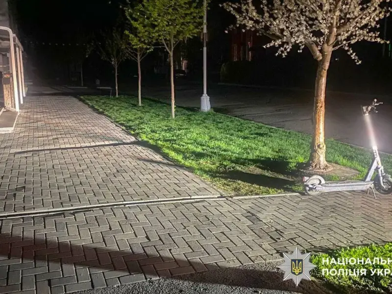 У Полтаві чоловік на електросамокаті збив пішоходку — поліція