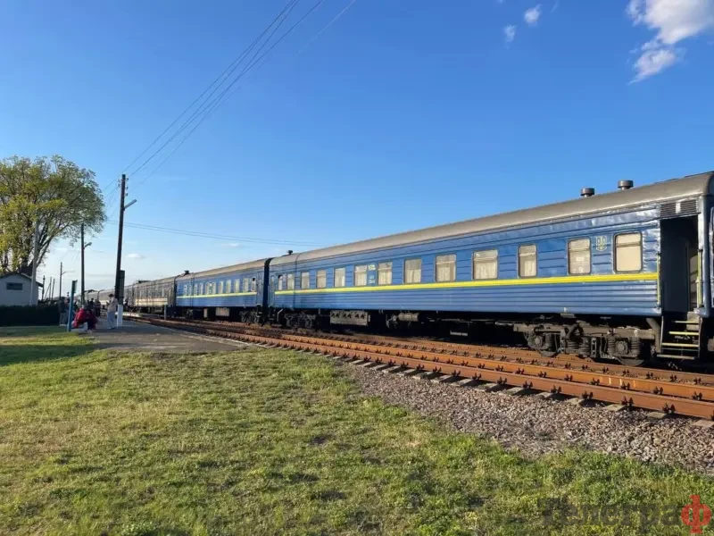<span class="custom-bold">Які поїзди в Україні найчастіше затримуються через російські обстріли: серед них — рейс із Кременчука</span> <img src="https://www.telegraf.in.ua/wp-content/uploads/2026/03/chart.svg" alt="" class="feed-icon" style="width: 20px; height: 20px; vertical-align: middle;" />