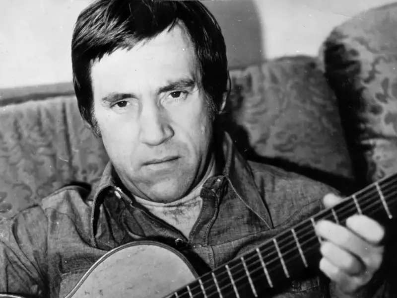 У Кременчуці демонтували пам’ятну дошку Володимиру Висоцькому