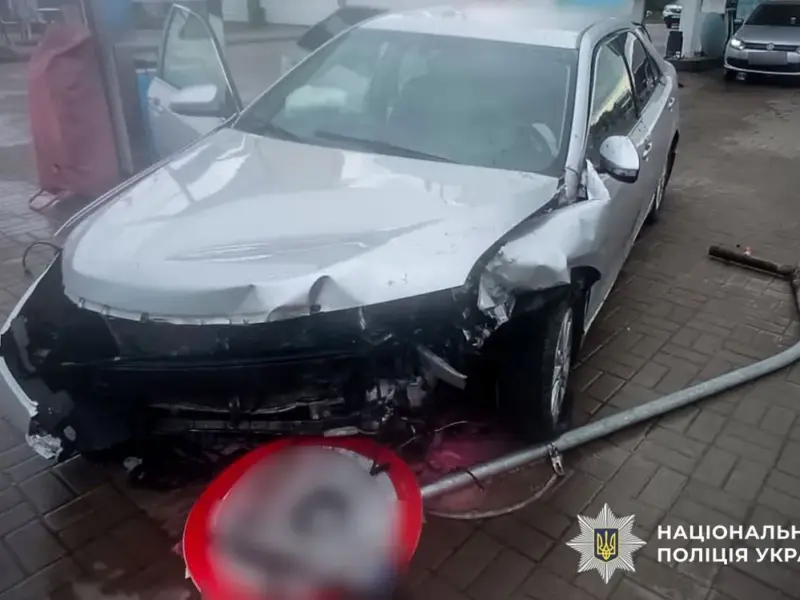 Поблизу Бутенок зіткнулися ВАЗ і Toyota: трьох людей госпіталізували
