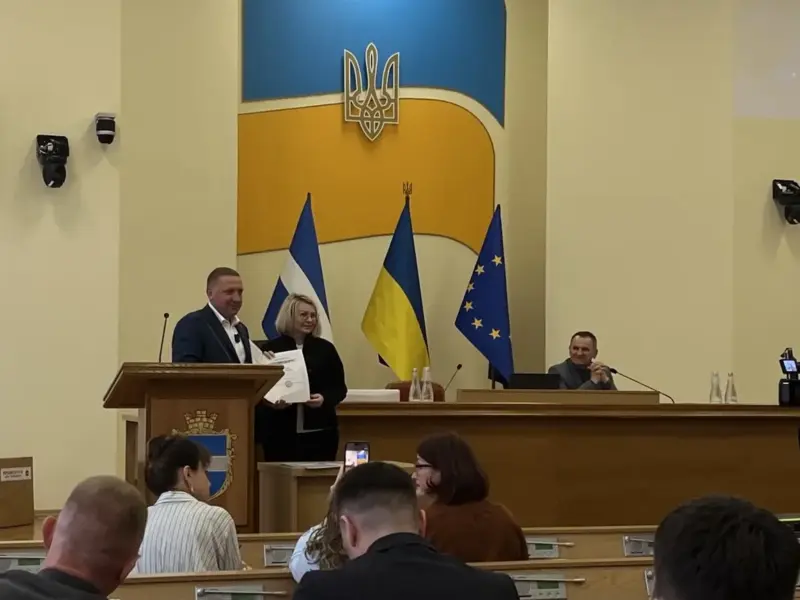 У Кременчуці на сесії міськради нагородили спортсменів і науковців