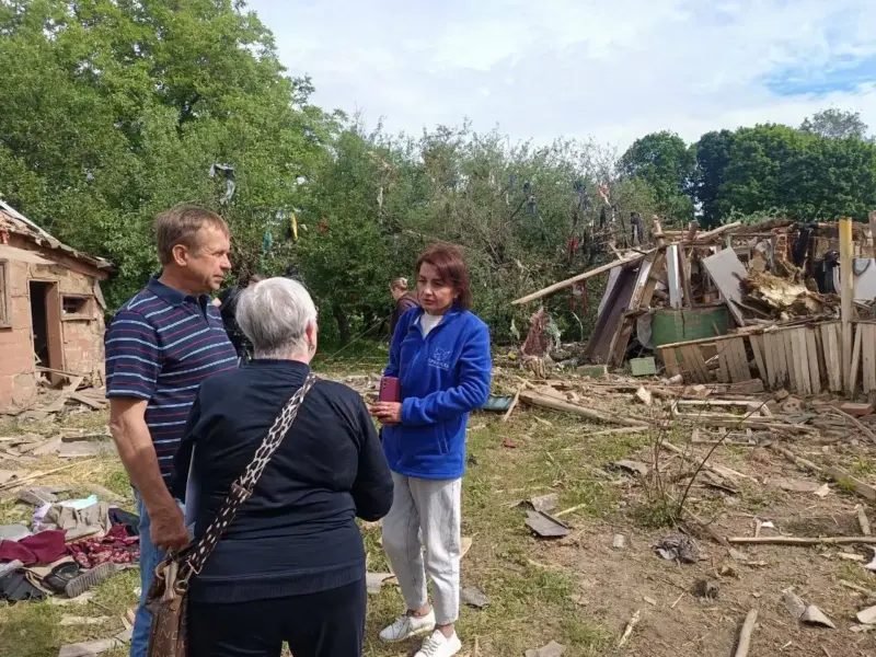 У Полтавській громаді ліквідовують наслідки атаки дронів: пошкоджені будинки, жінка перебуває у лікарні