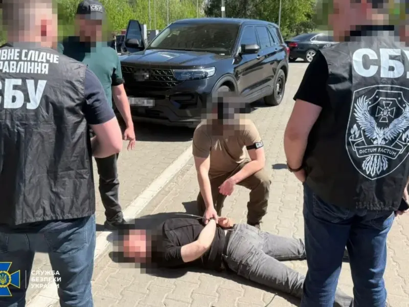 <span class="custom-bold">СБУ затримала керівника Житомирського обласного ТЦК за хабарі</span> <span class="pristavka spec-label">уточнено</span>