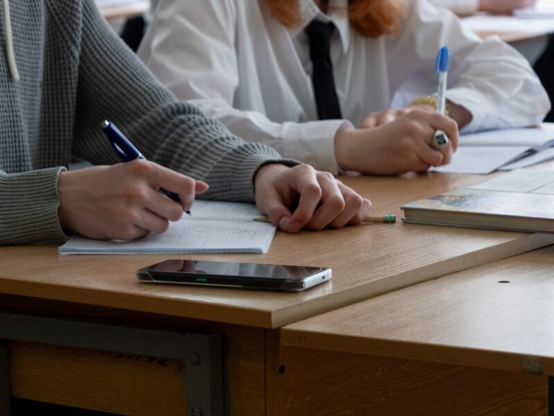 Вступники з ТОТ і територій бойових дій можуть скористатися спеціальними умовами вступу до вишів