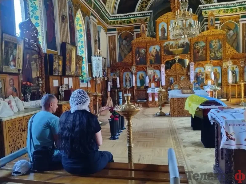 <span class="custom-bold">«Був в окопах – і там загинув»: у Кременчуці попрощалися із полеглим на війні захисником Миколою Скачком</span>