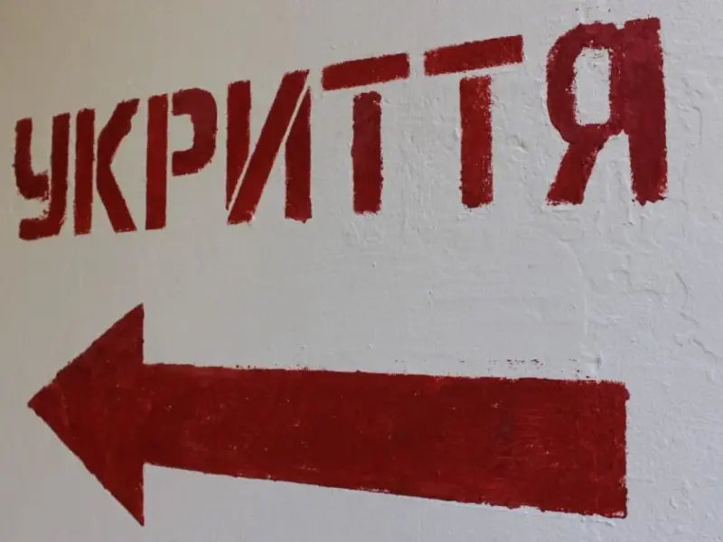 Під час нічного обстрілу в Кременчуці працівники АЗС не змогли потрапити до укриття через ремонт