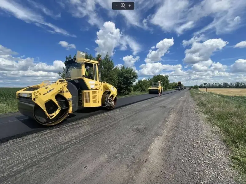 На Полтавщині прискорили ремонт доріг: де оновлюють асфальтове покриття