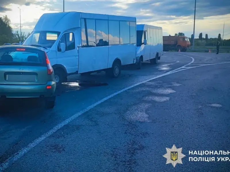 На Полтавщині в аварії постраждала родина з двома дітьми – поліція