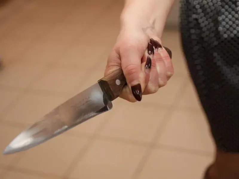 На Миргородщині під час сварки жінка завдала ножового поранення своїй знайомій: постраждалу госпіталізували