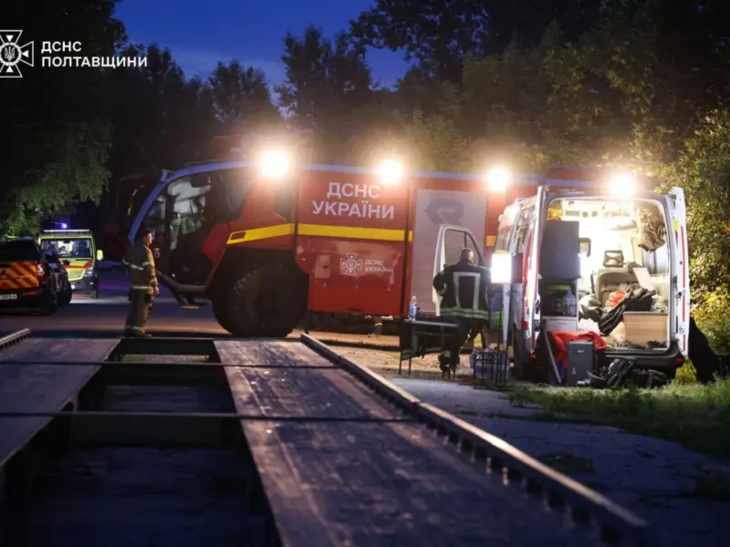 Росіяни атакували дронами промислове підприємство на Полтавщині: виникла пожежа