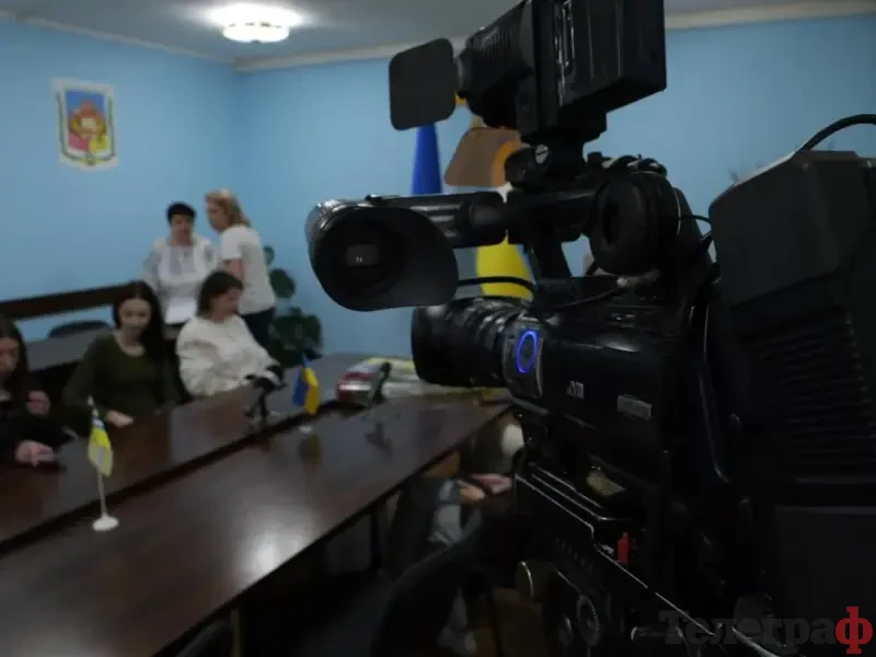 <span class="custom-bold">«Ви пишете історію»: у Кременчуцькій РВА нагородили журналістів з нагоди професійного свята</span> <img src="https://www.telegraf.in.ua/wp-content/uploads/2026/03/gallery.svg" alt="" class="feed-icon" style="width: 20px; height: 20px; vertical-align: middle;" />