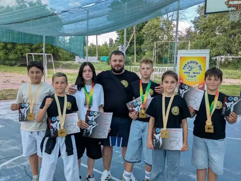 Кременчуцькі тхеквондисти здобули 9 нагород в турнірі на Кіровоградщині