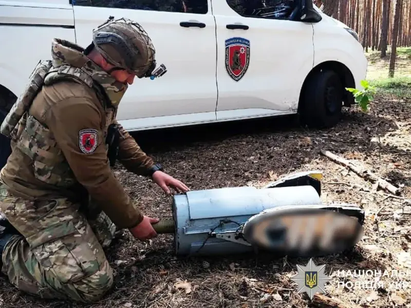 На Полтавщині вибухотехніки поліції знешкодили бойові частини російських дронів, що не здетонували