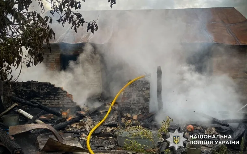 На Полтавщині після ліквідації пожежі у літній кухні знайшли тіло чоловіка