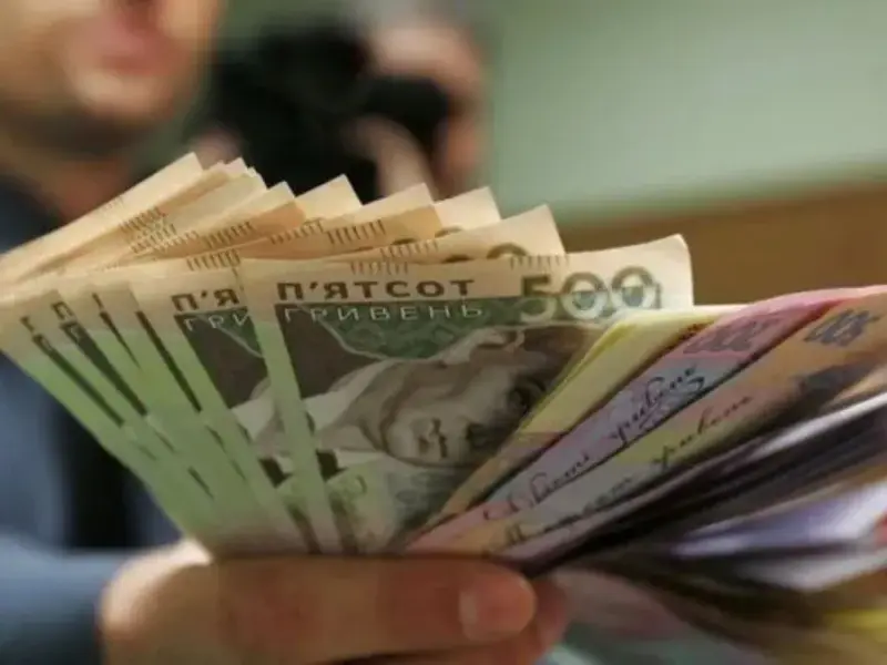 Середня зарплата в Україні через три роки може перевищити 44 тисячі гривень, — прогноз уряду