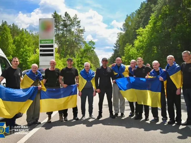 Україна повернула з російської неволі сімох цивільних: СБУ показала фото