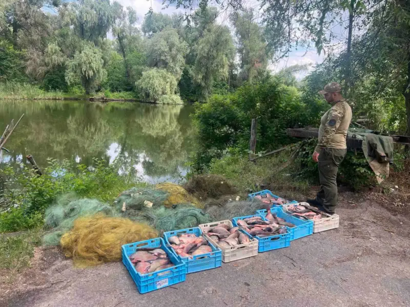 На Кременчуцькому водосховищі знайшли майже кілометр браконьєрських сіток