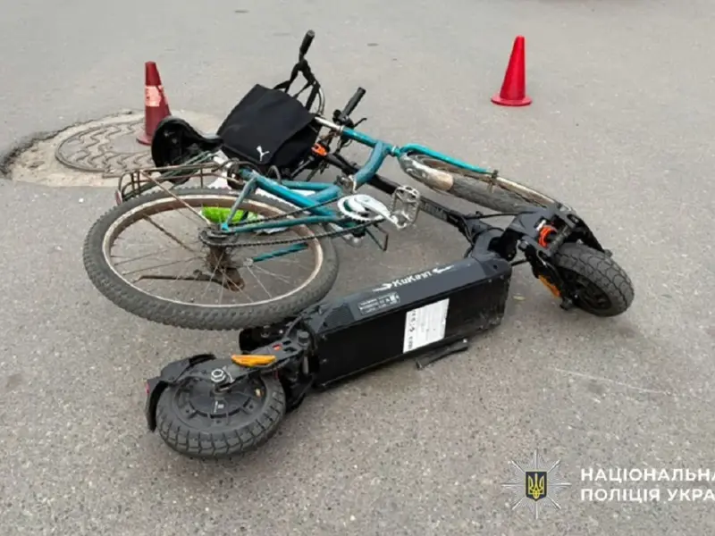 У Лубнах 12-річний хлопчик на електросамокаті зіткнувся з велосипедисткою