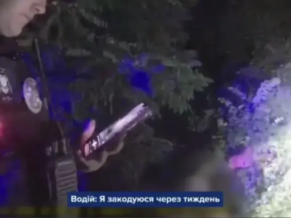 «Давайте я закодіруюсь і скину звіт на Viber»: як у Полтаві п’яний скутерист тікав від патрульних